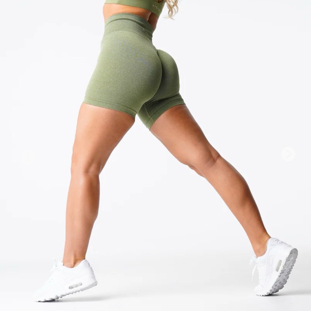 NVGTN Meadow Pro Seamless Shorts Size: S